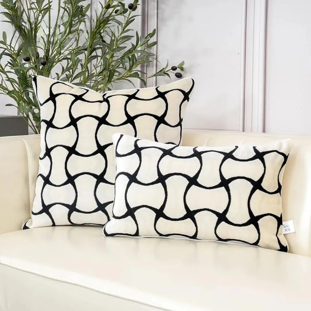 Capa de Almofada para Sofá Aveludada e Bordada - Almofadas Geométricas