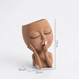 Marrom - Mão nos Lábios