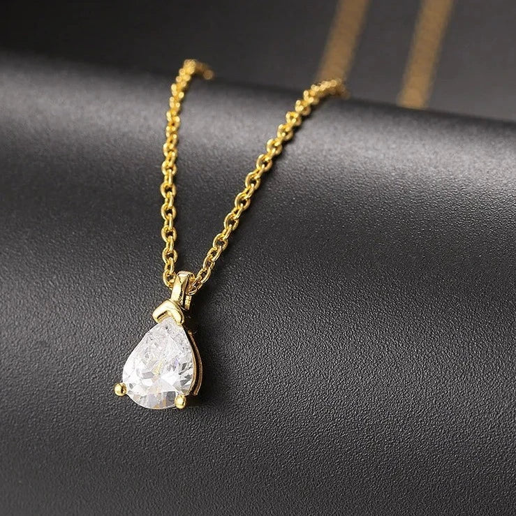 Colar com Pingente Gota de Água Modelo N511