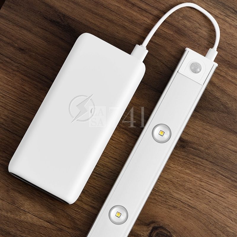 Luminária fina com sensor de presença, Luminária LED com sensor de movimento, Luminária de teto com detector de movimento, Luminária automatizada com sensor de presença, Luminária de ambiente com sensor de movimento, Luminária com sensor de presença e economia de energia, Luminária sensível ao movimento, Luminária moderna com sensor de presença, Luminária de segurança com sensor de presença, loja casa 741